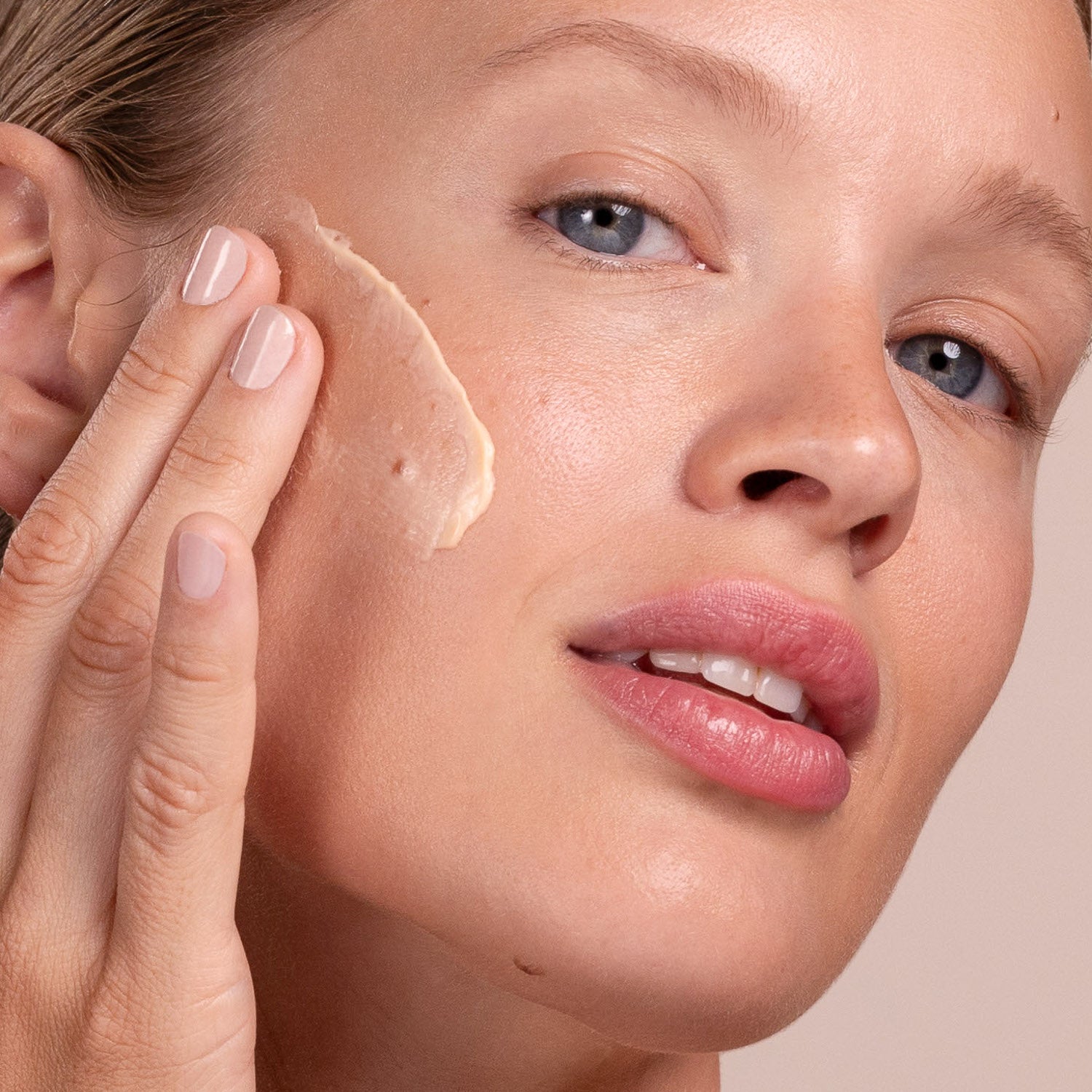 Apricot Whip Moisturizer - 60ml-thumbmail-2